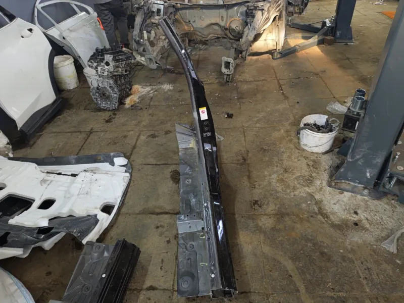 Порог с центральной стойкой