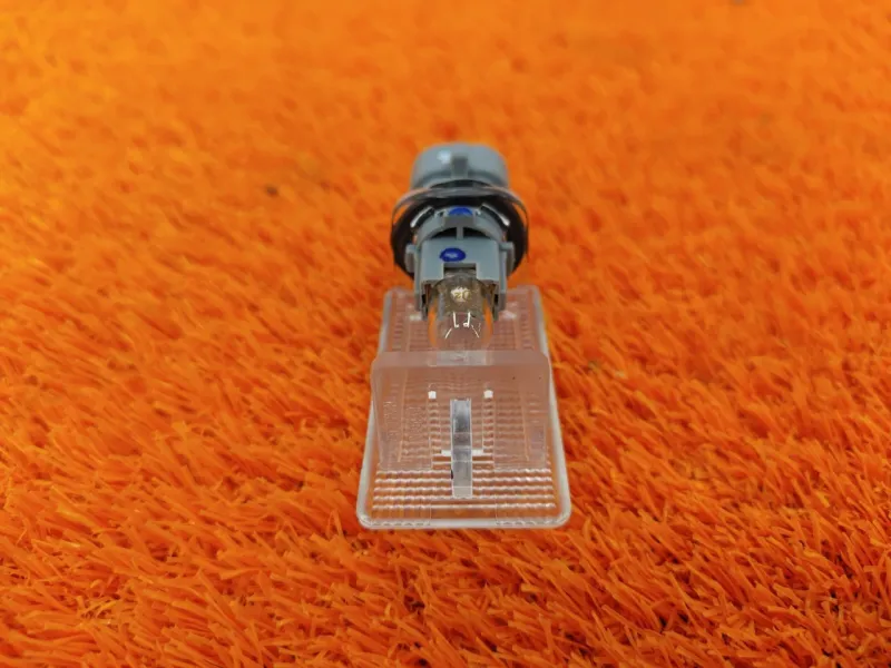 Плафон подсветки багажника