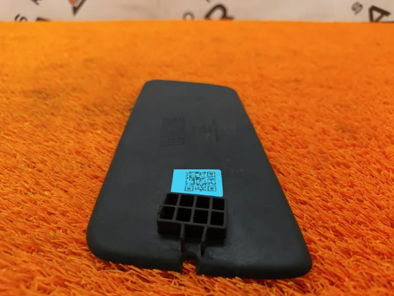 Коврик центральной консоли