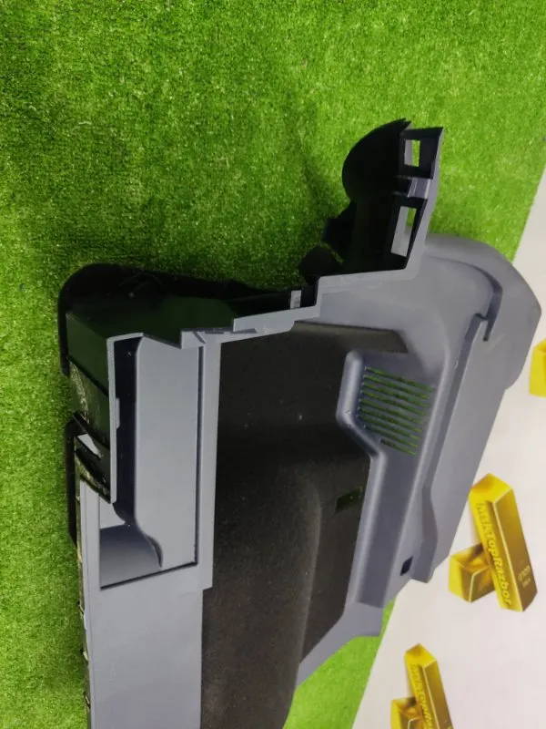 Обшивка багажника