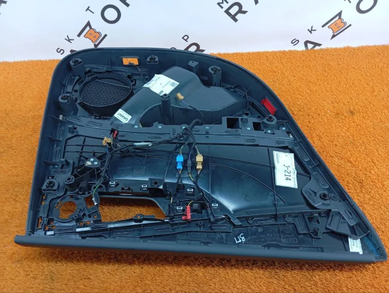 Обшивка двери