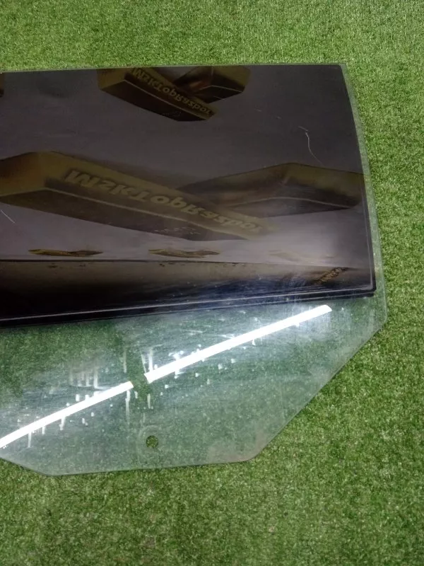 Стекло двери BMW 5-Series 2008 51357110635 E60, заднее левое