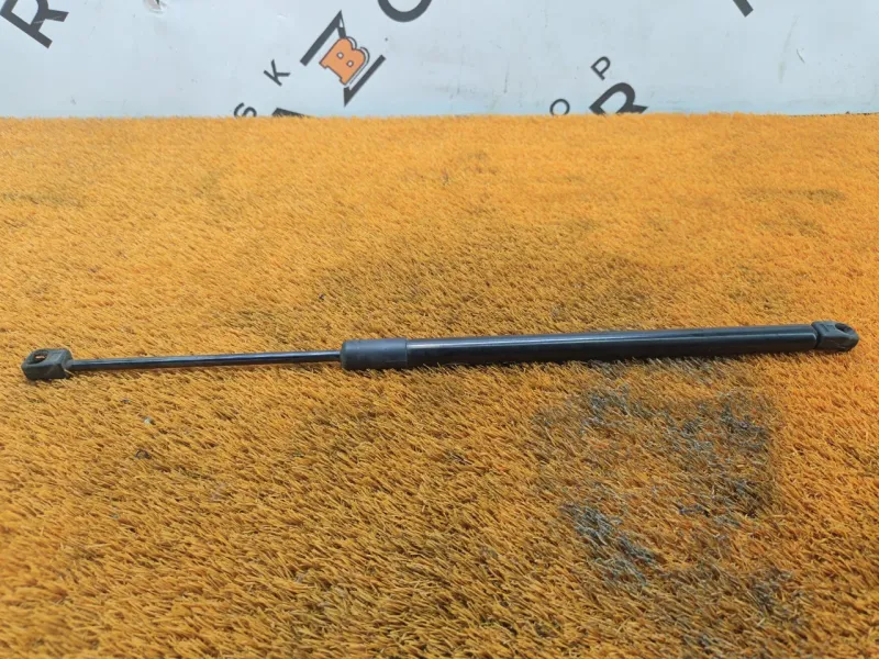 Амортизатор багажника