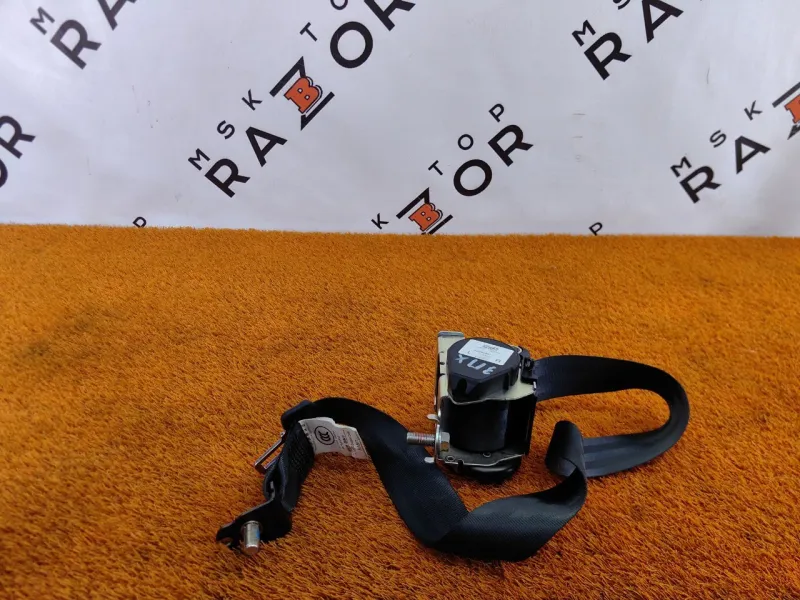 Ремень безопасности