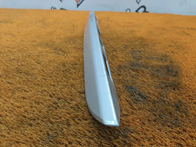 Накладка крышки багажника