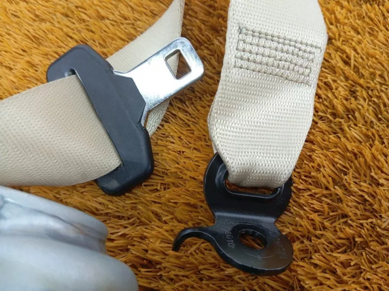 Ремень безопасности