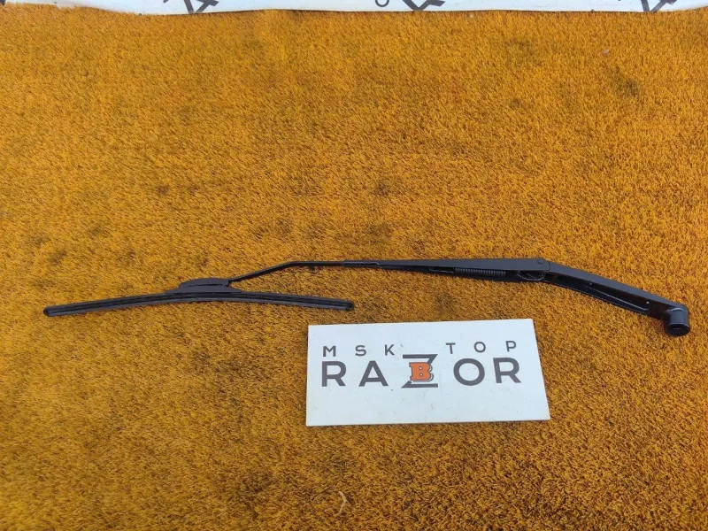 Поводок стеклоочистителя лобового стекла