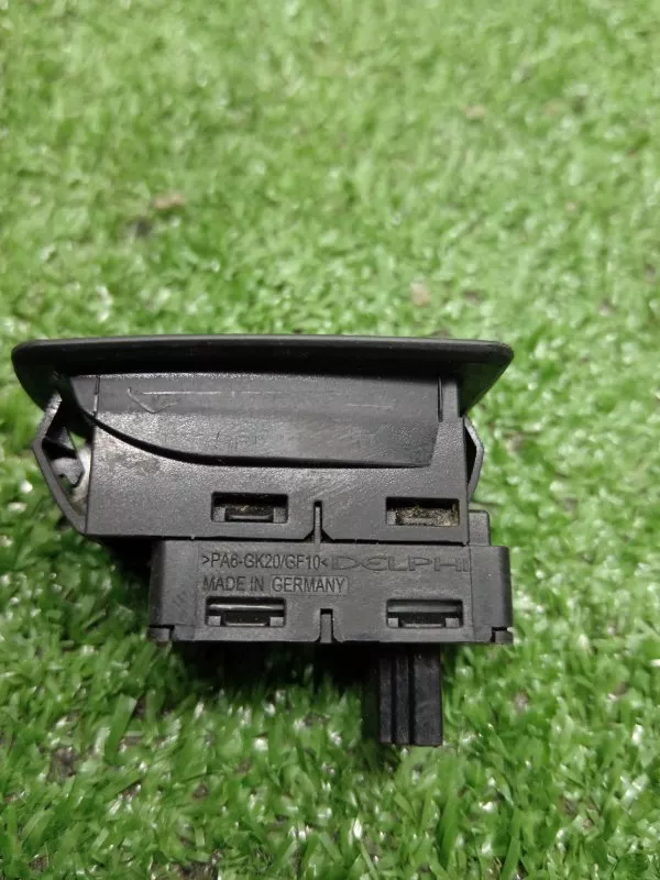 Кнопка стеклоподъемника