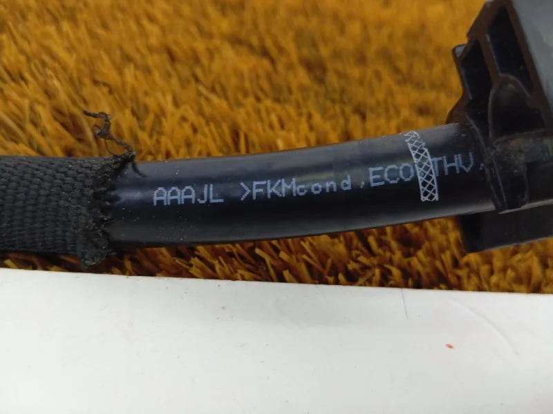 Трубка топливная