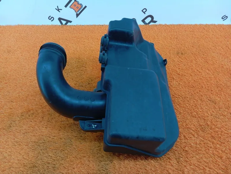 Резонатор воздушного фильтра