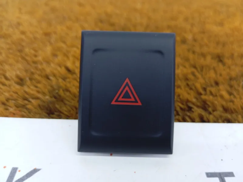 Кнопка аварийной сигнализации