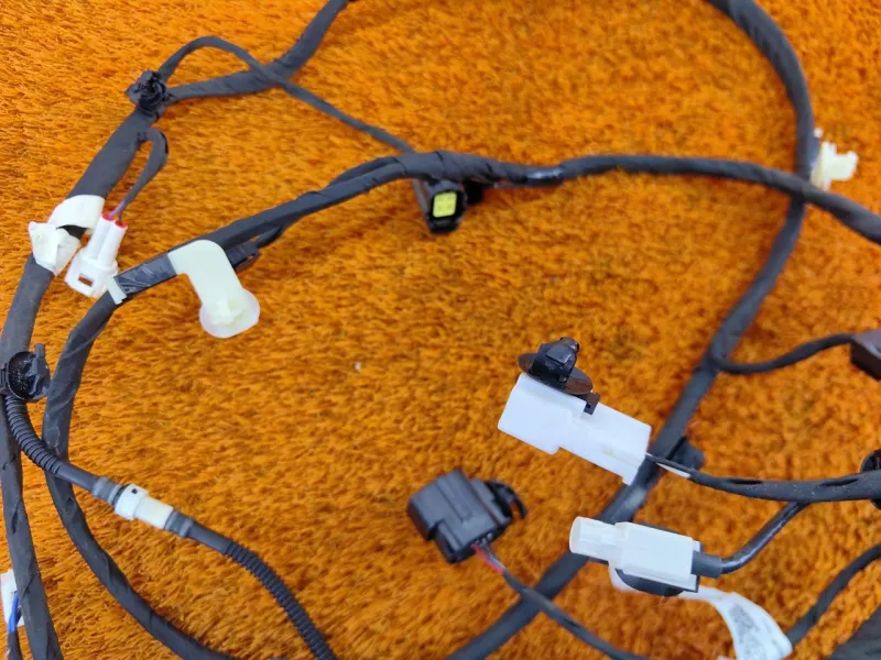 Электропроводка крышки багажника