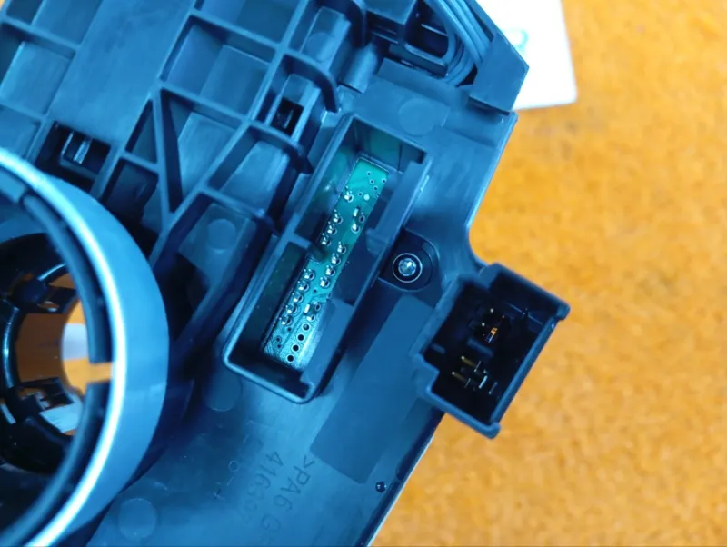 Подрулевой переключатель