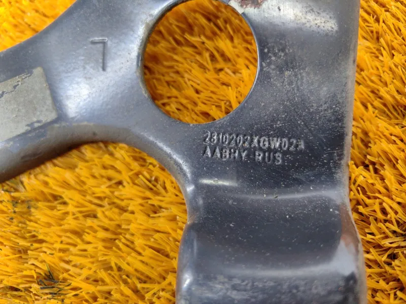 Крепление балки подвески