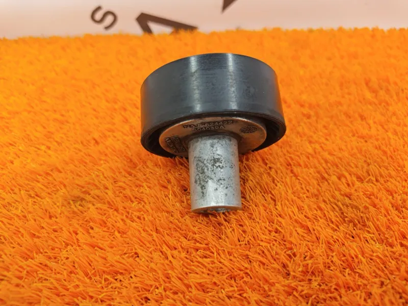 Ролик обводной навесного оборудования