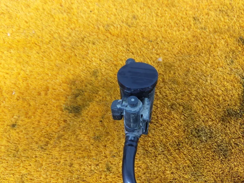 Клапан вентиляции топливного бака