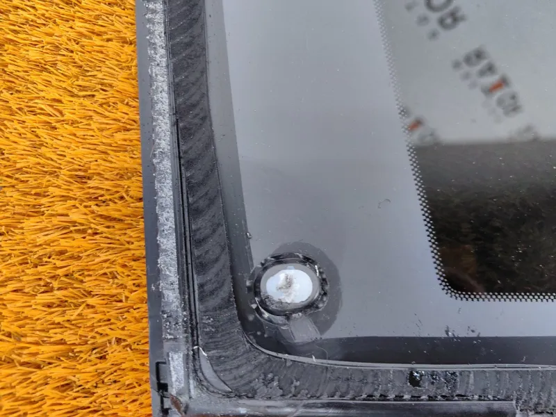 Форточка задняя