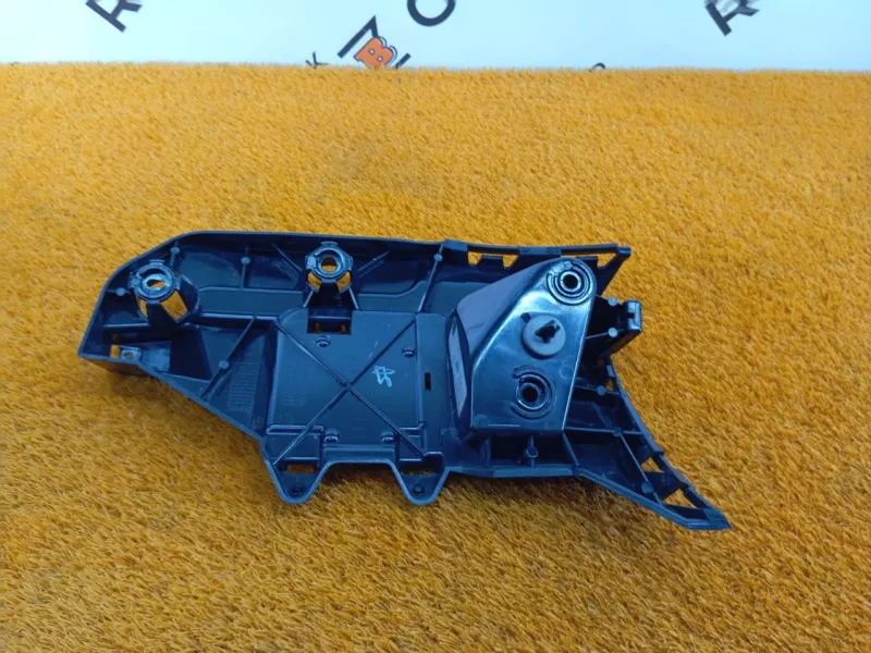 Крепление бампера