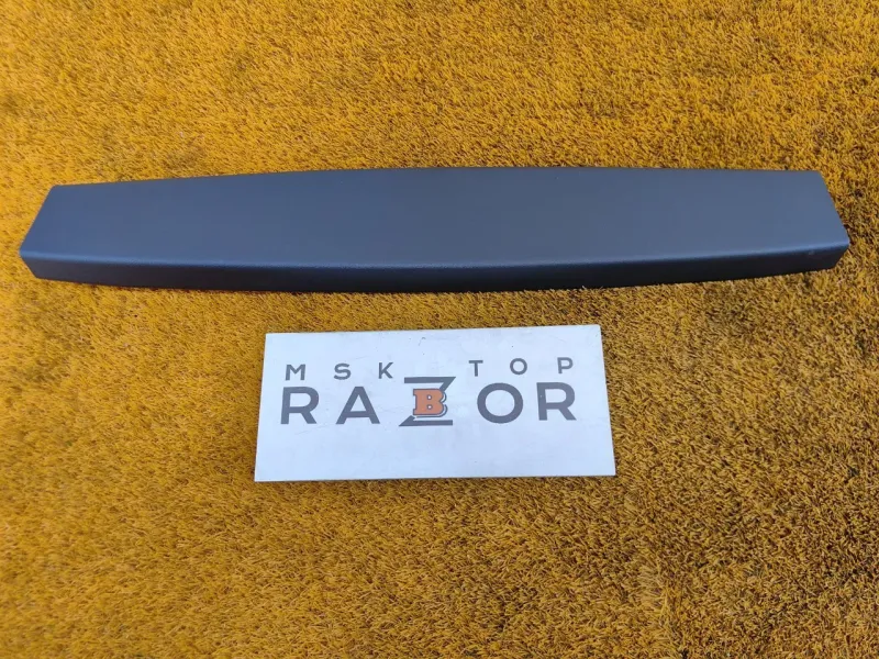 Накладка крышки багажника