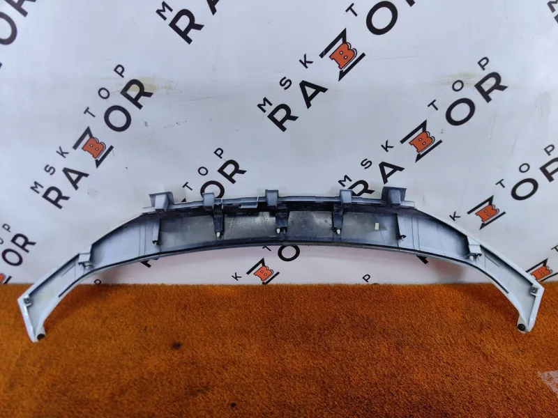 Накладка крышки багажника