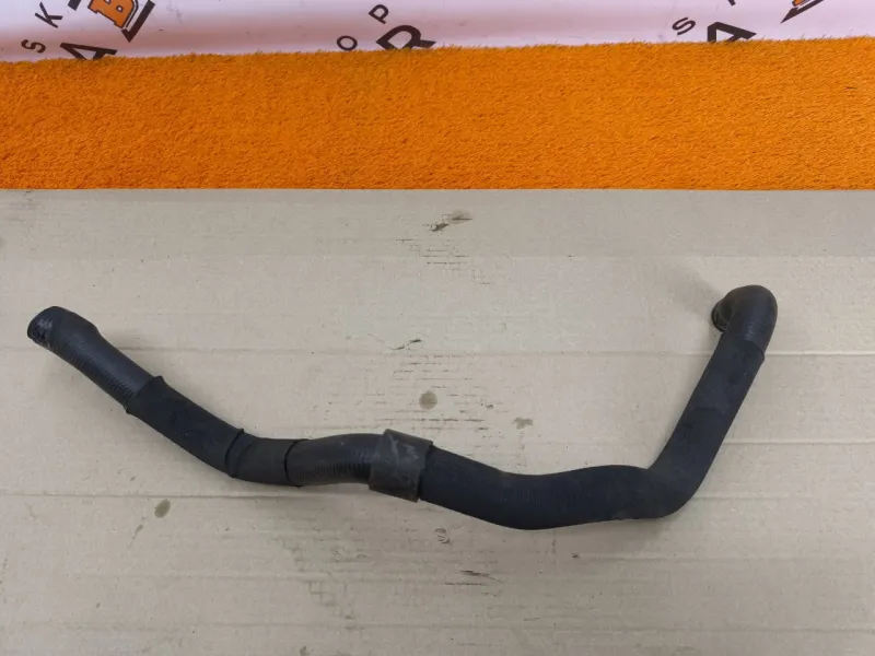 Патрубок радиатора