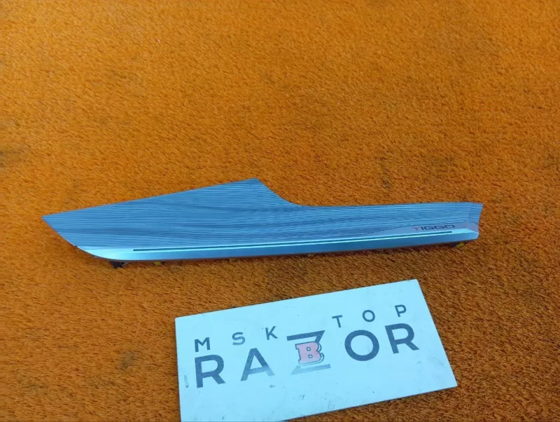 Молдинг двери