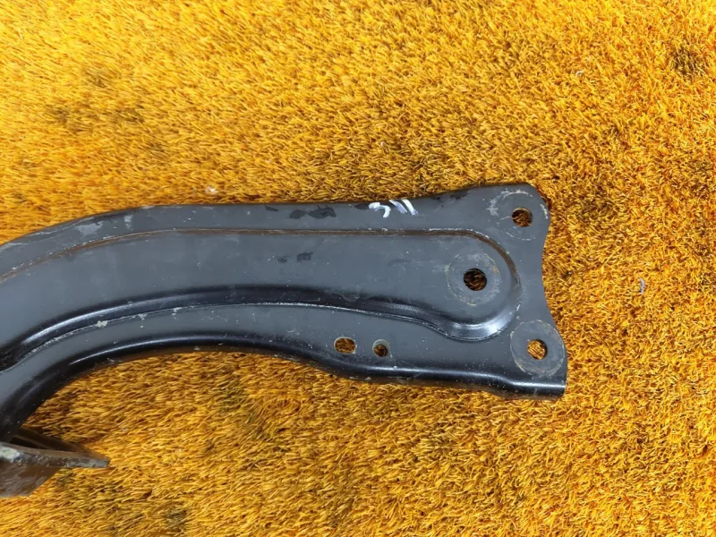 Рычаг подвески