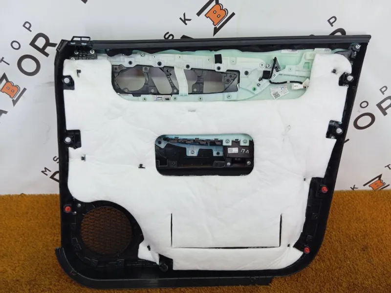 Обшивка двери