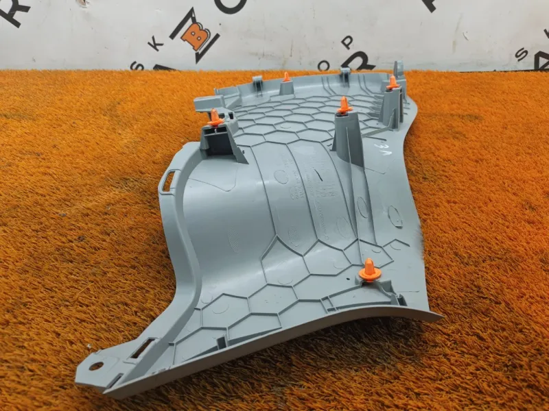 Накладка на стойку кузова