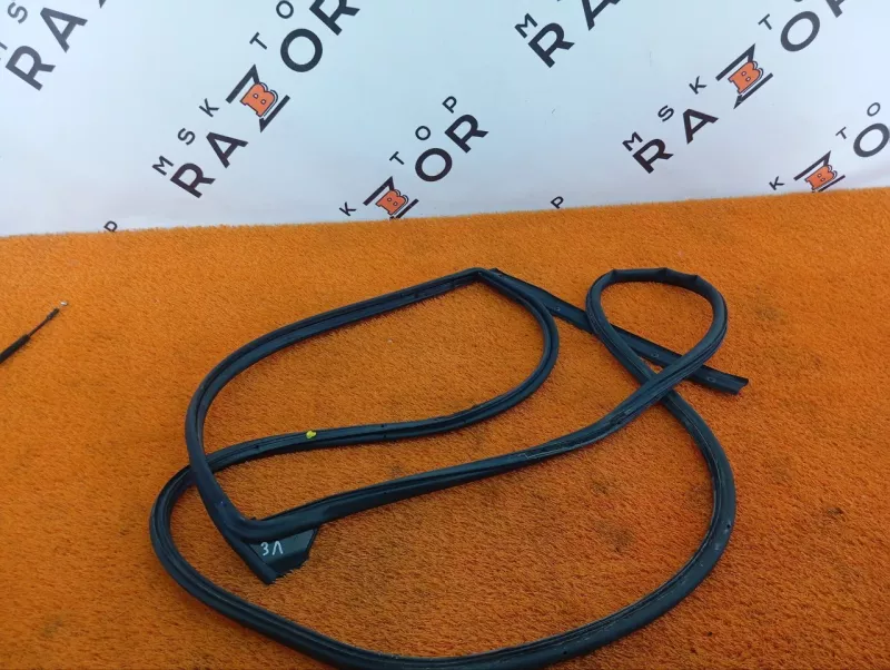 Уплотнитель двери