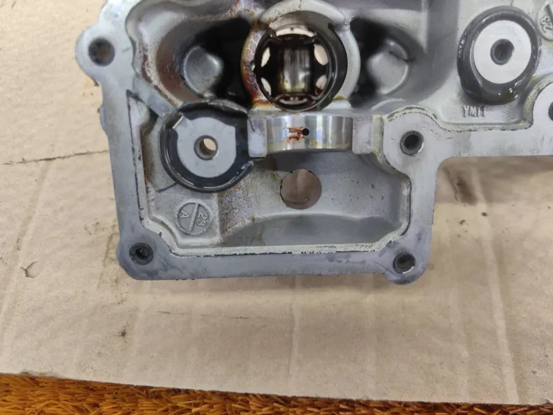 Крышка двигателя передняя