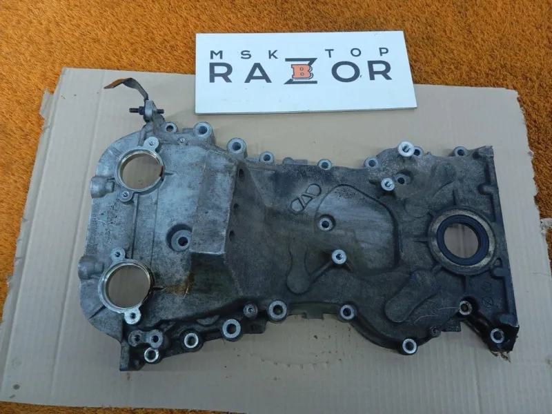 Крышка двигателя передняя