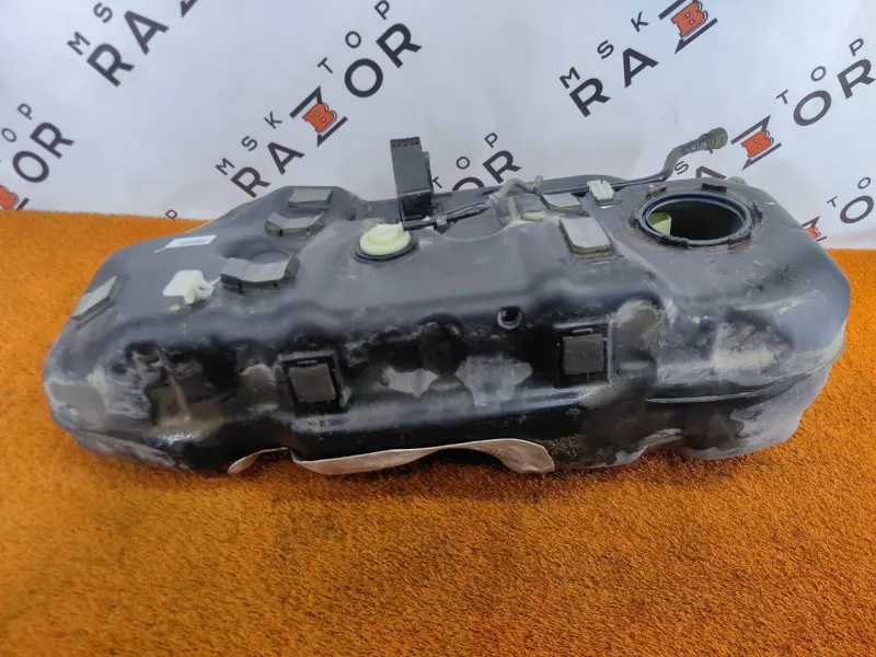 Бак топливный