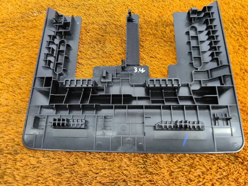 Заглушка полозьев сиденья