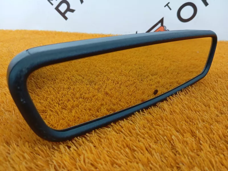 Зеркало заднего вида