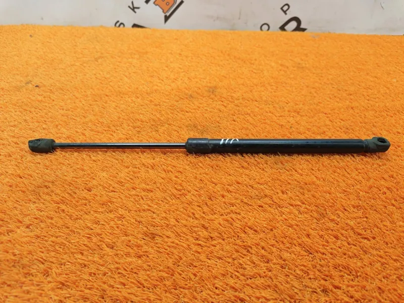 Амортизатор капота