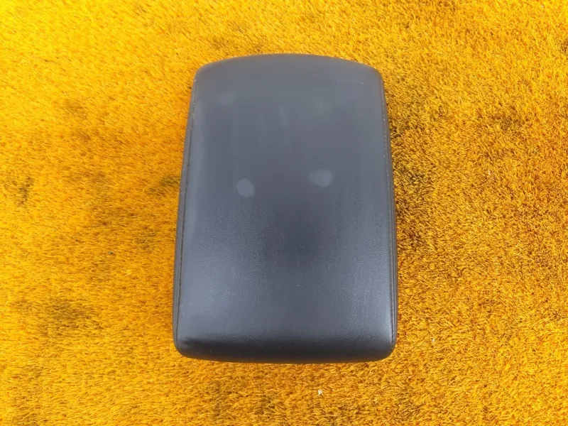 Подлокотник