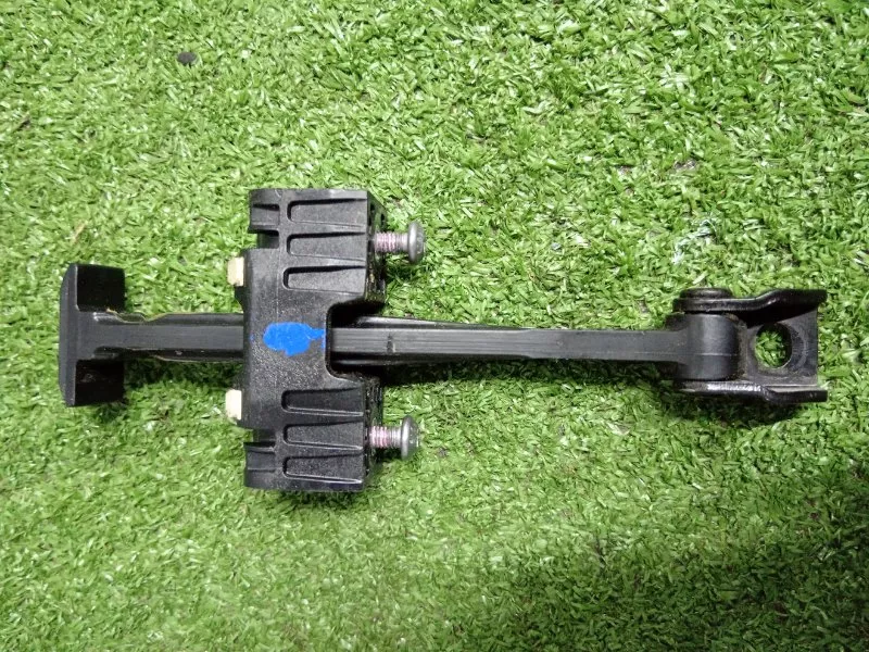 Ограничитель двери