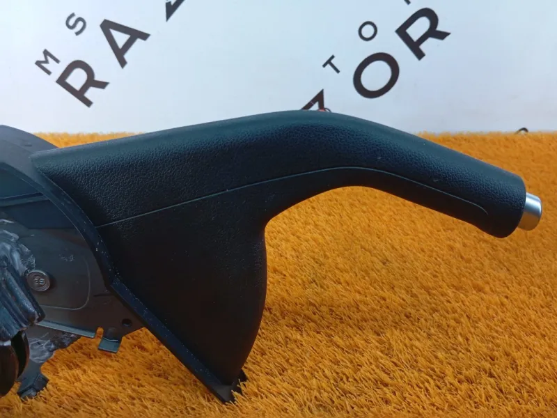 Рычаг стояночного тормоза