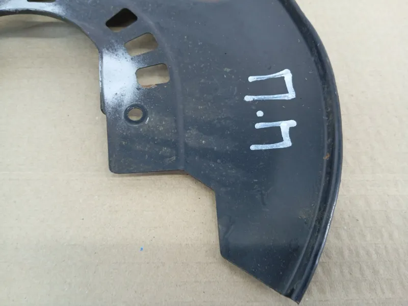 Пыльник тормозного диска