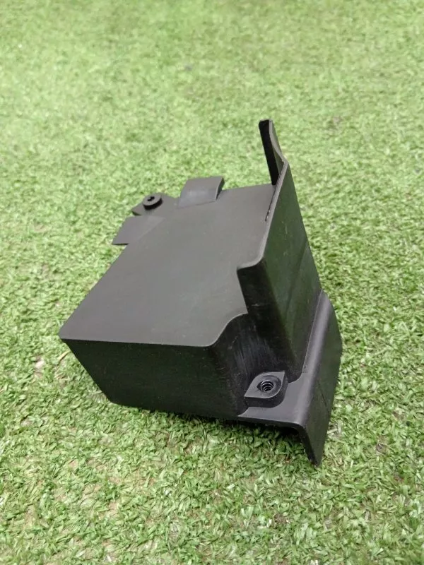 Накладка замка багажника