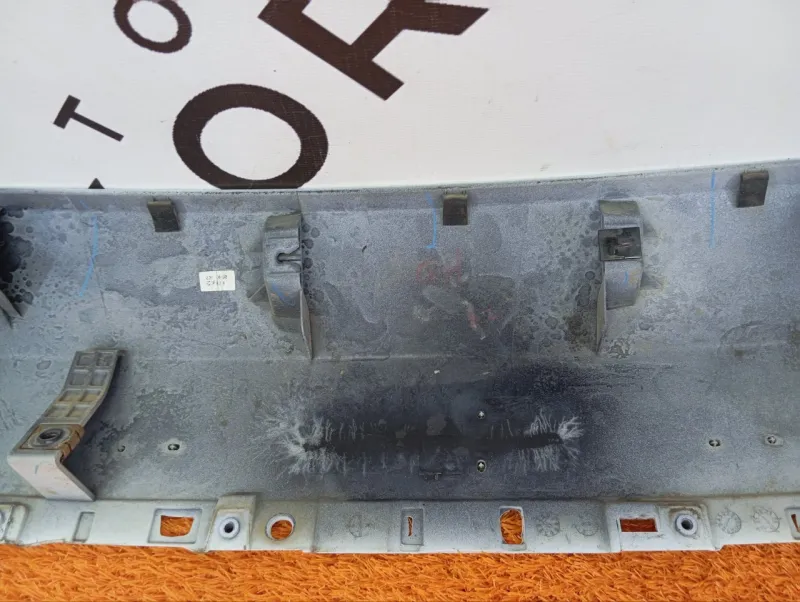 Накладка крышки багажника