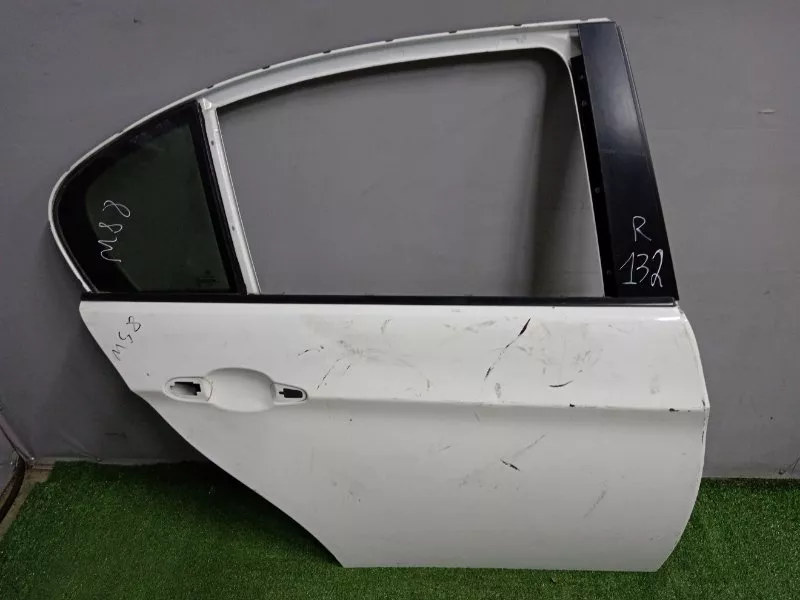 Дверь BMW 3-Series 2005 41007203648 E90, задняя правая