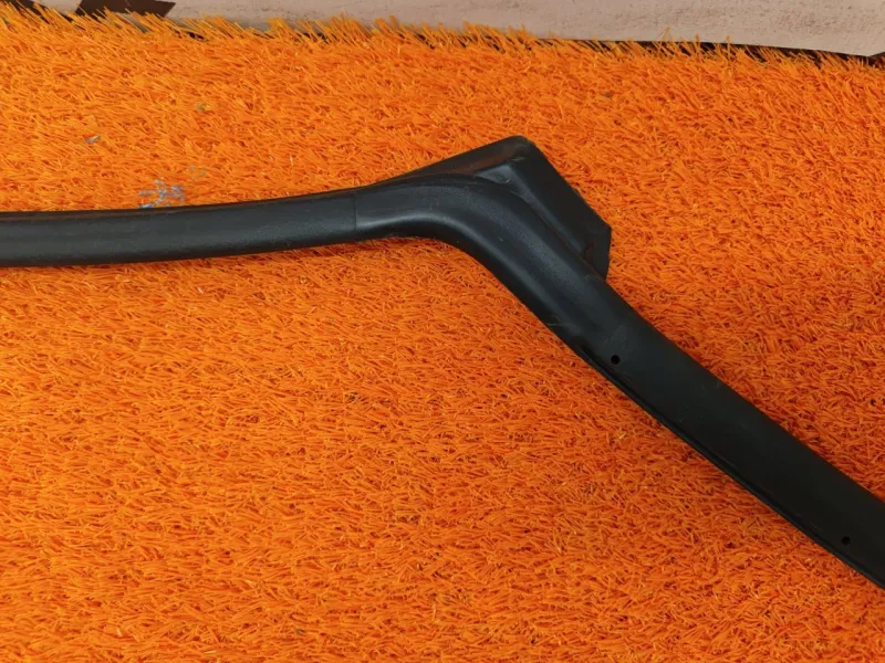 Уплотнитель двери