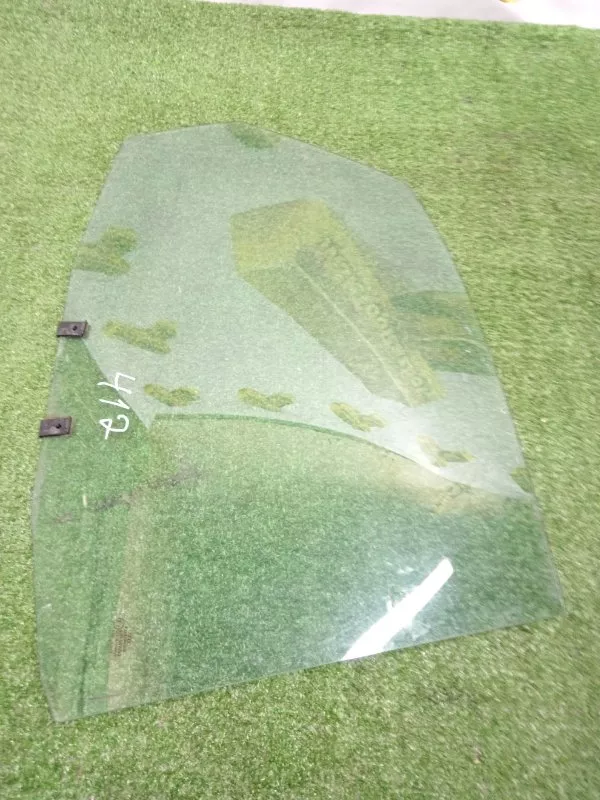 Стекло двери Audi A4 1996 8D9845206 B5, заднее правое