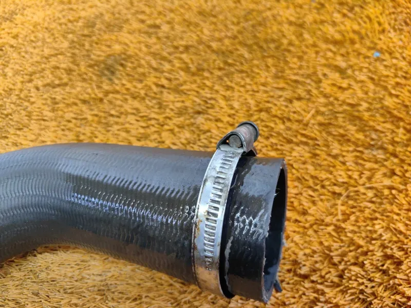 Патрубок интеркулера