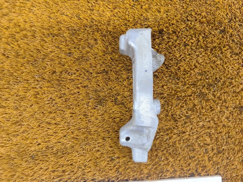 Кронштейн компрессора кондиционера