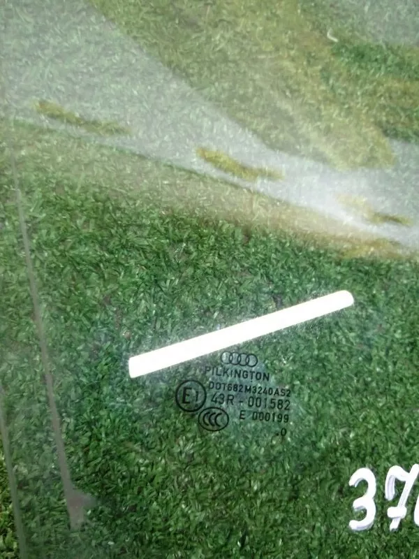 Стекло двери Audi A4 2010 8K0845202D B8, переднее правое