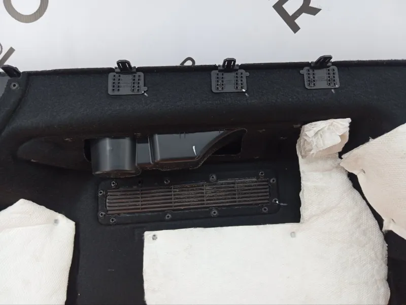 Обшивка багажника