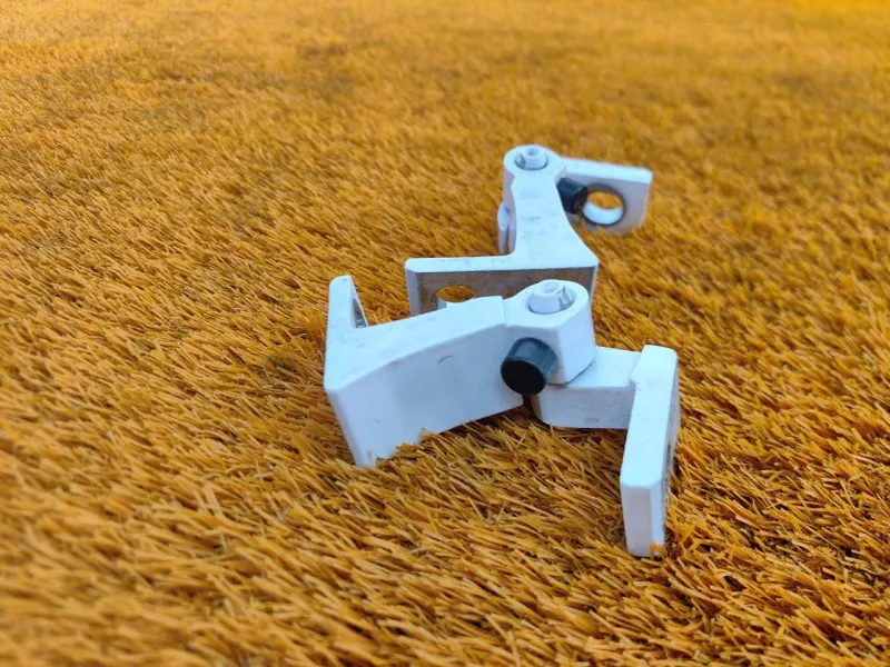 Петля двери